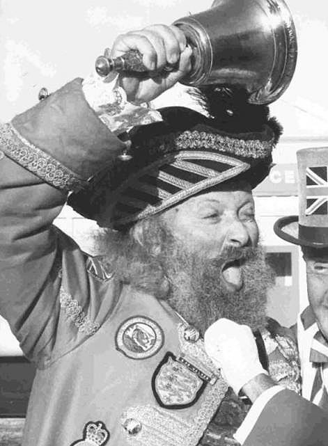 Robert Walker Town Crier Chisholm Town Crier Dorchester 1978-1996